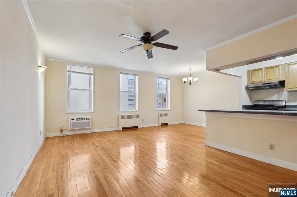 2160 Center Avenue 5N