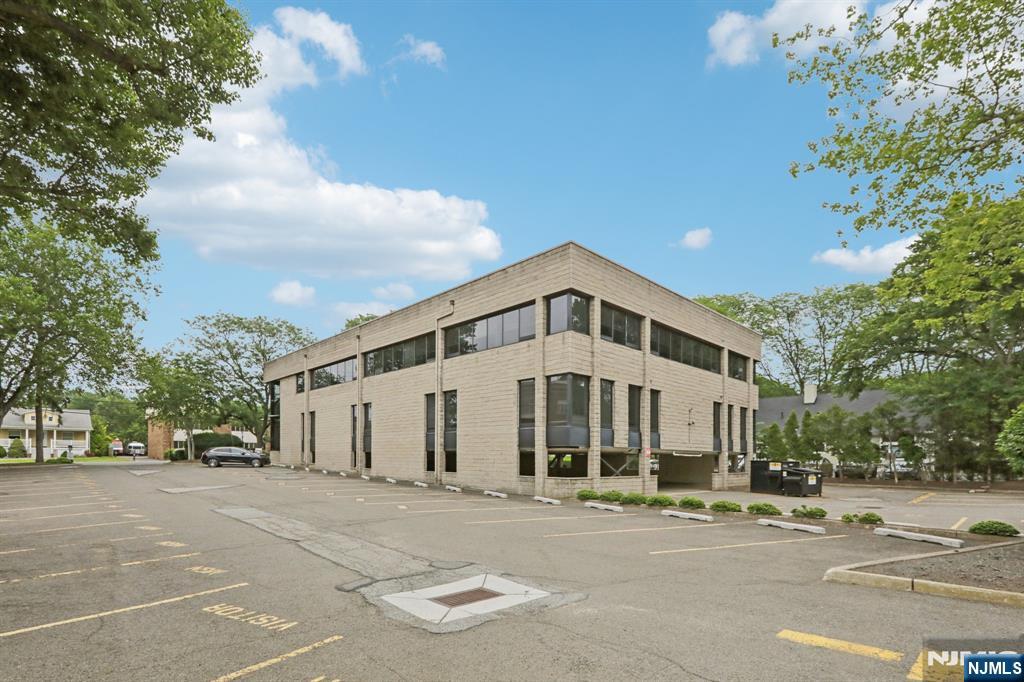 100 Union Avenue 250