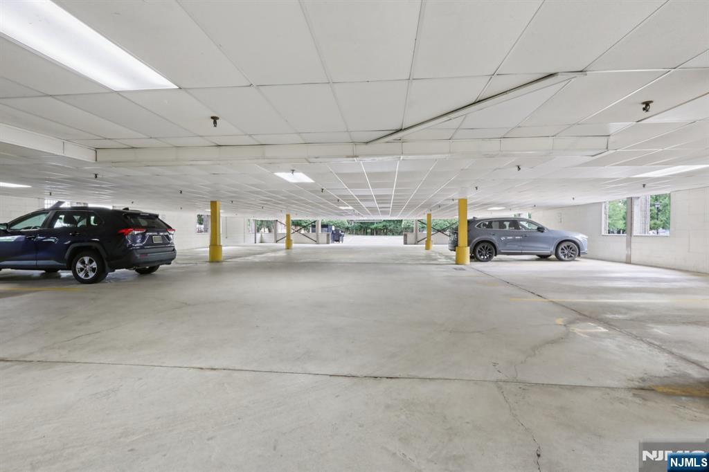 100 Union Avenue 250