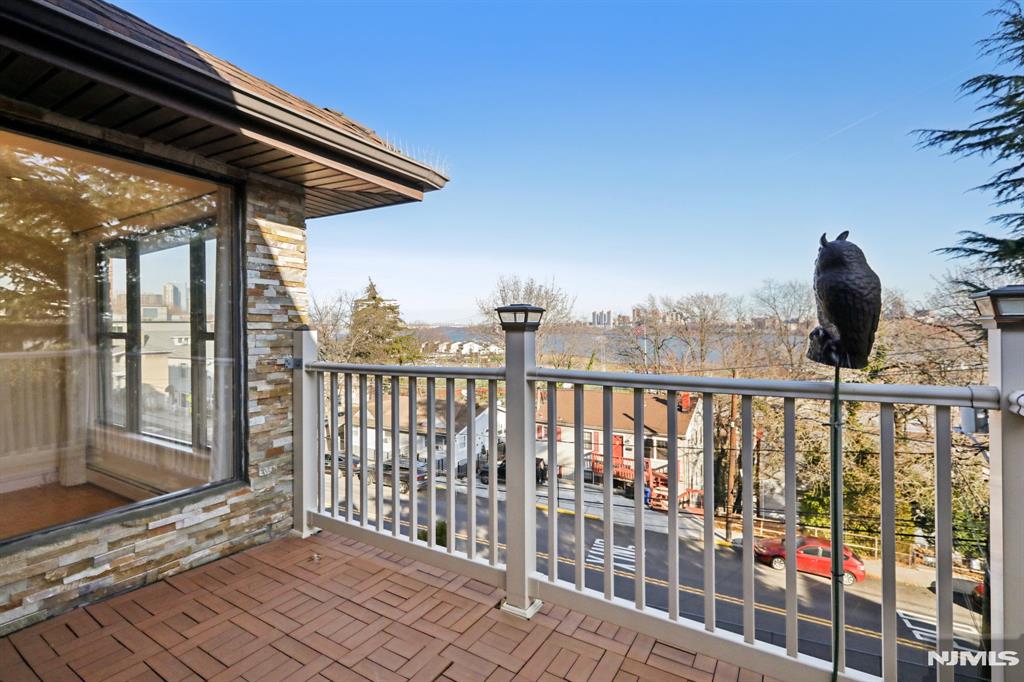 32 Hudson Terrace 2