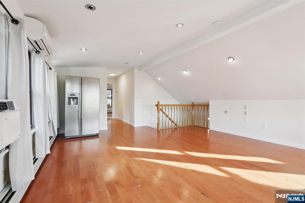 32 Hudson Terrace 2