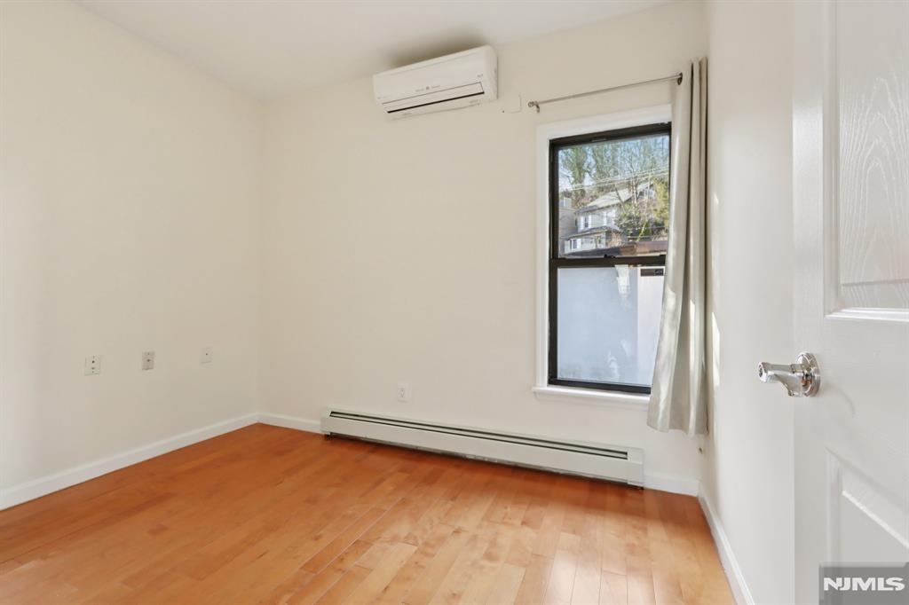32 Hudson Terrace 2