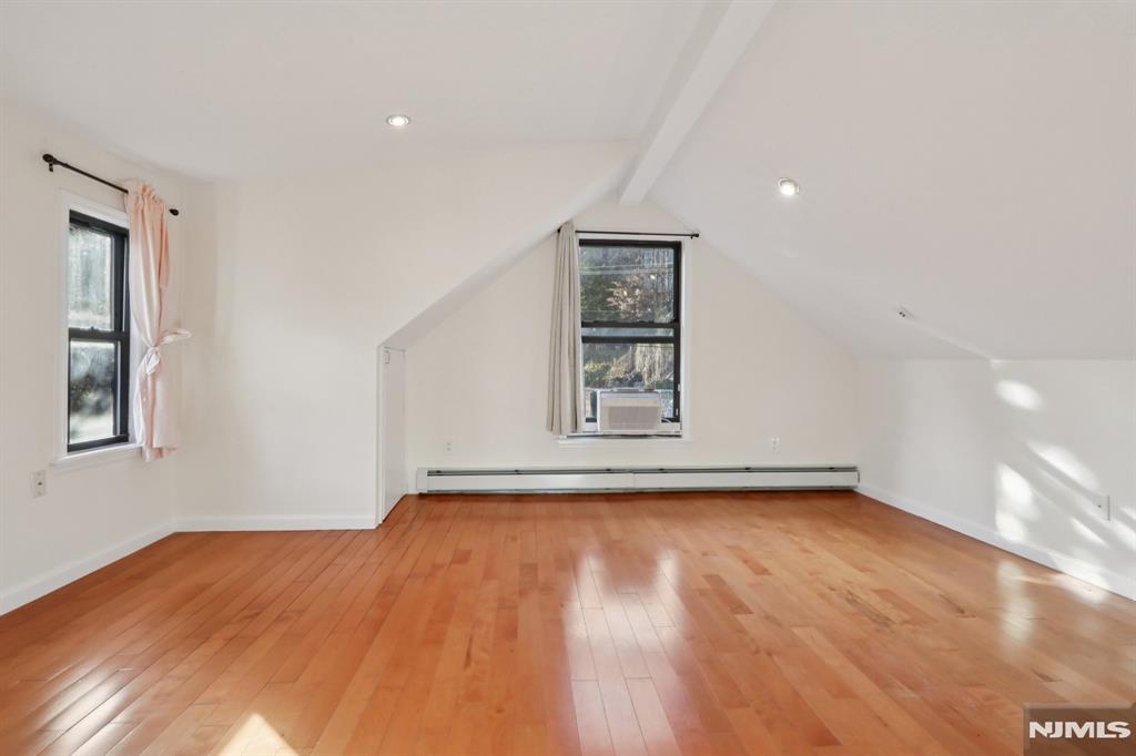 32 Hudson Terrace 2