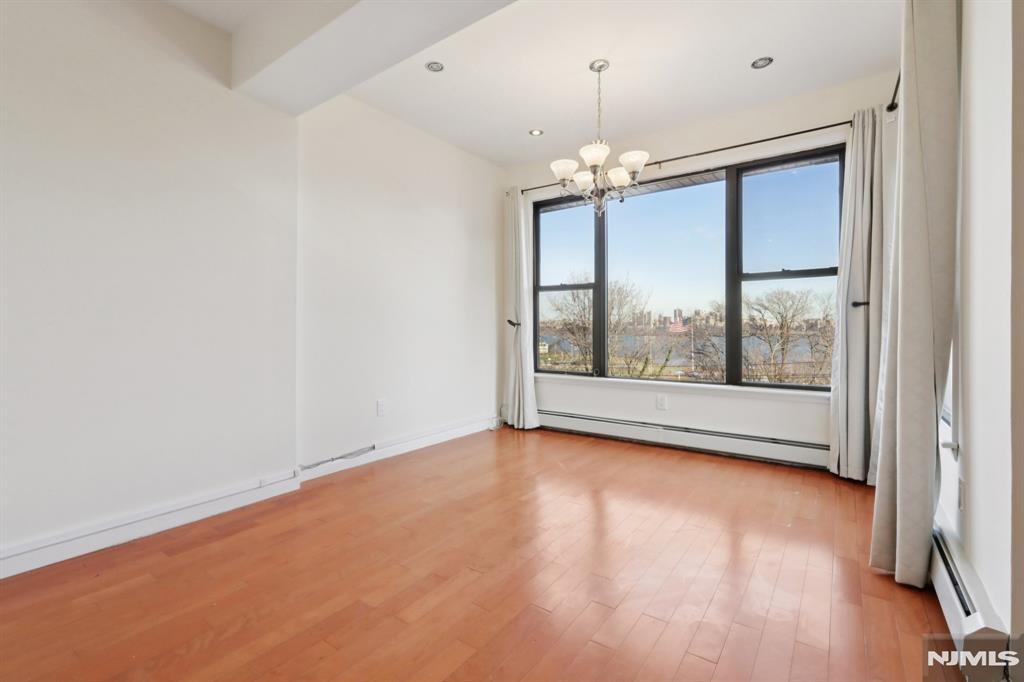 32 Hudson Terrace 2