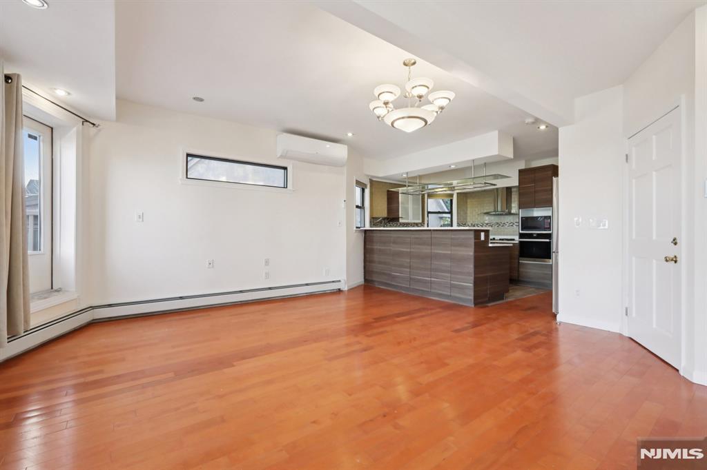 32 Hudson Terrace 2
