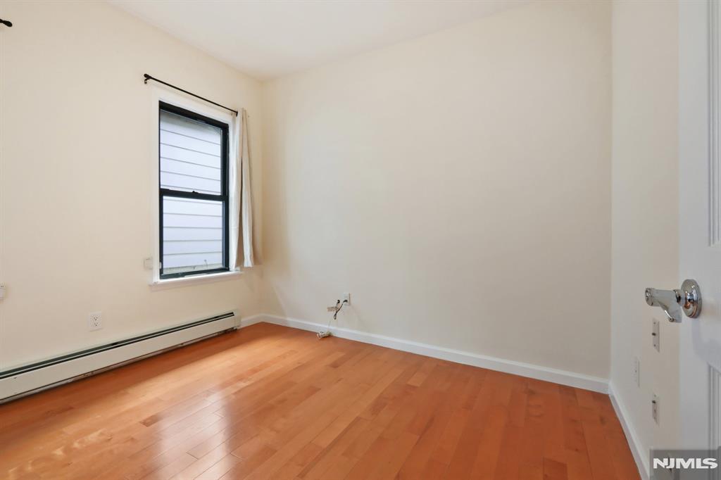 32 Hudson Terrace 2
