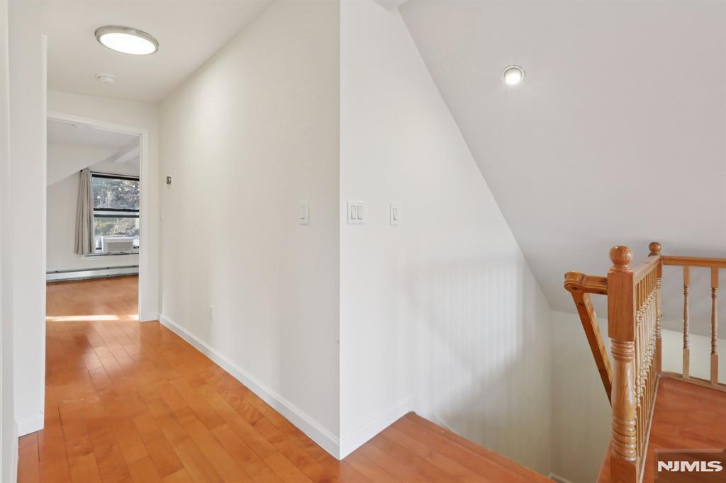 32 Hudson Terrace 2