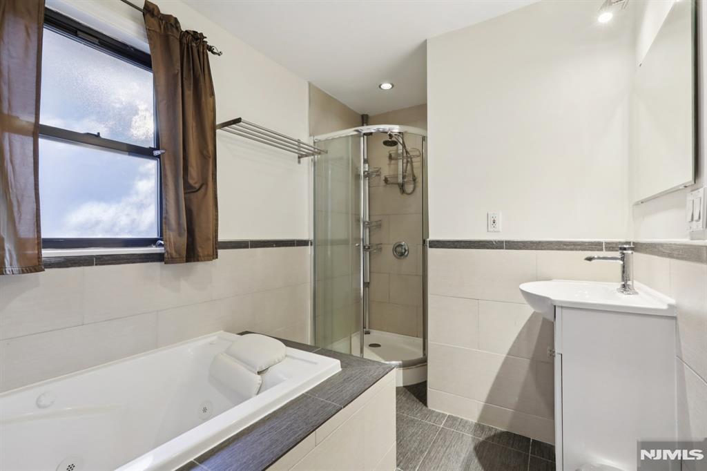 32 Hudson Terrace 2
