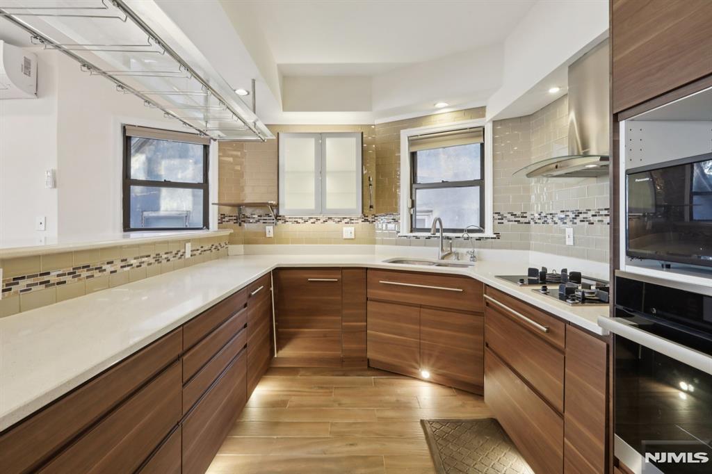 32 Hudson Terrace 2