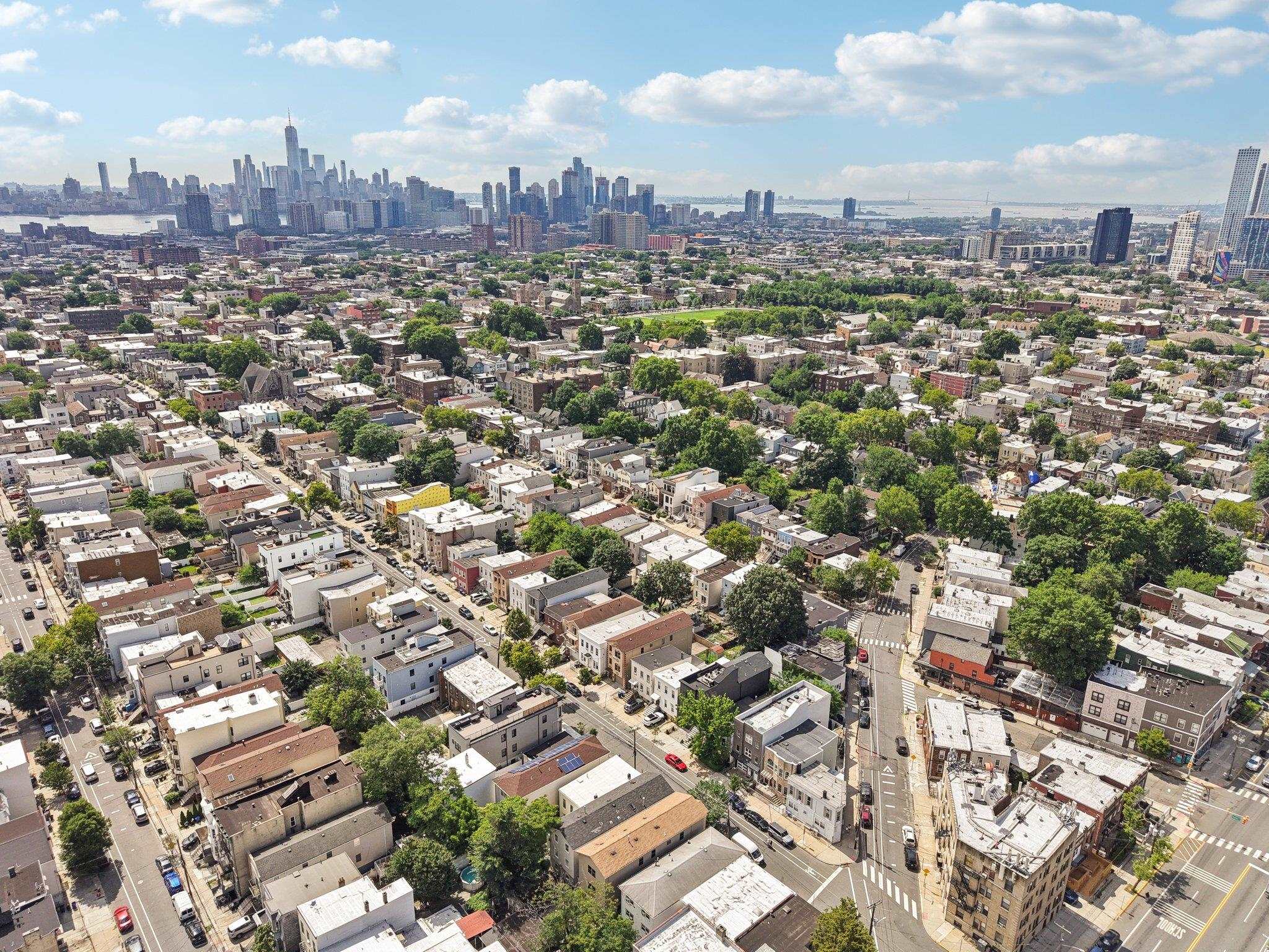 131 ZABRISKIE ST Unit: 1