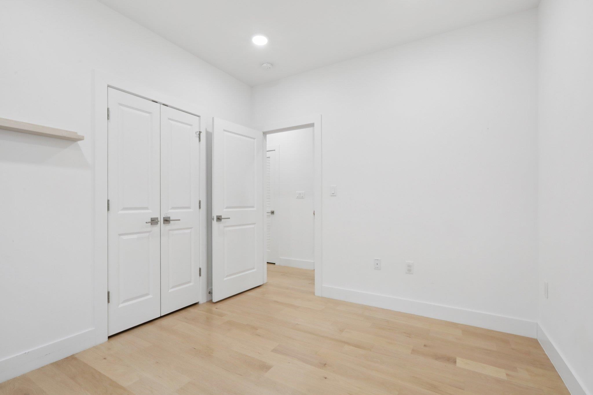 131 ZABRISKIE ST Unit: 1