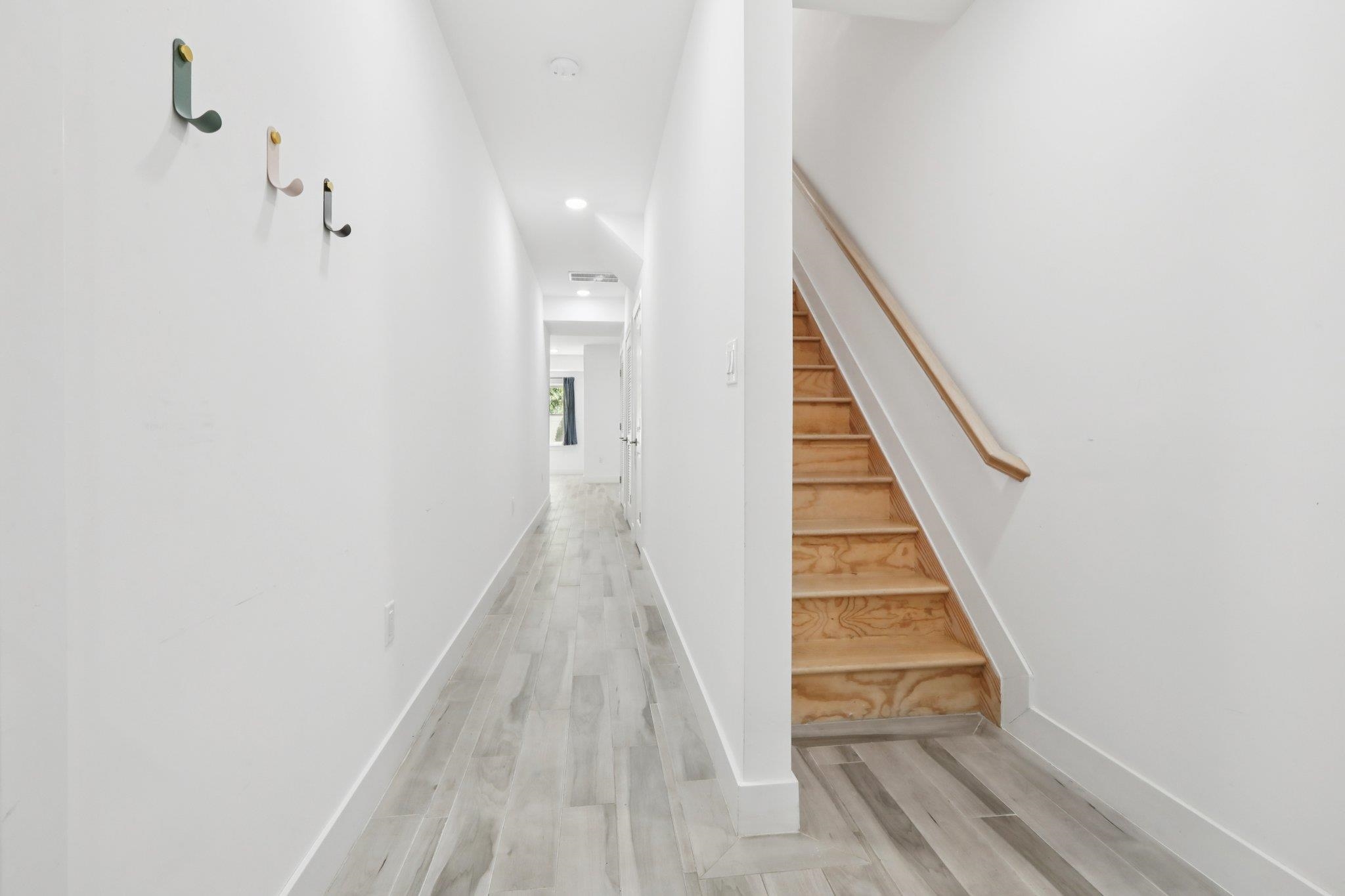 131 ZABRISKIE ST Unit: 1