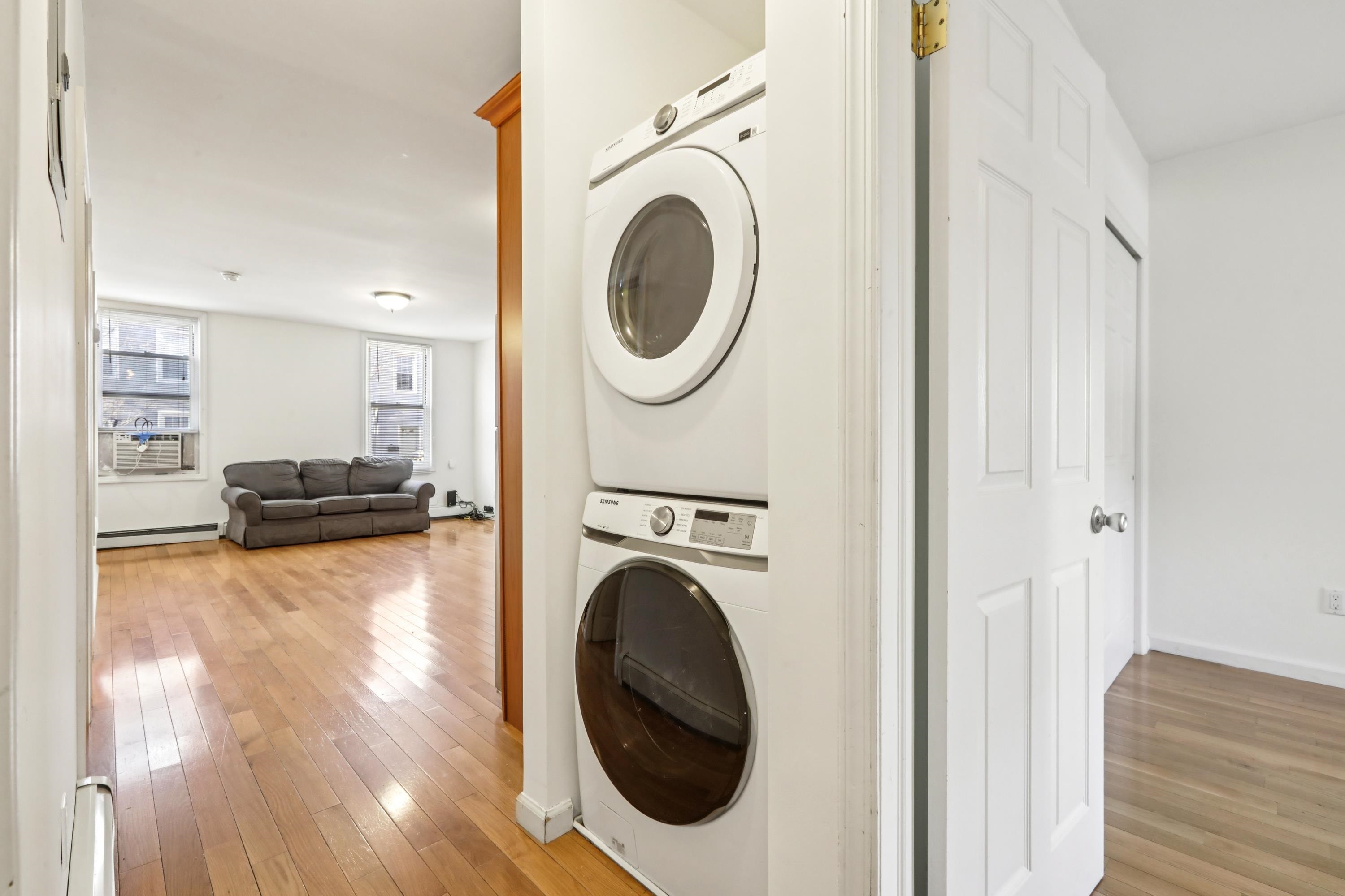 66 CHESTNUT AVE Unit: 1