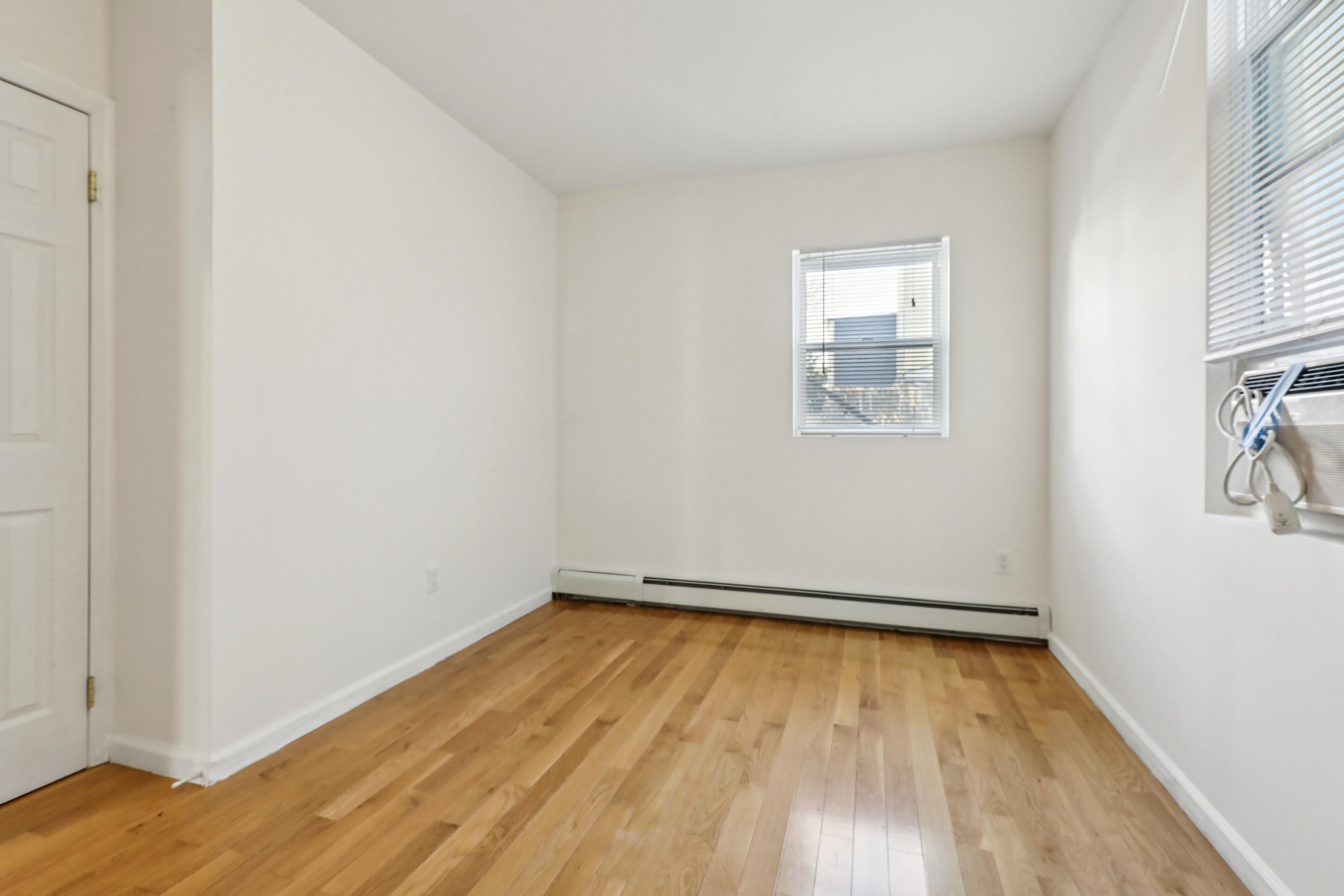 66 CHESTNUT AVE Unit: 1