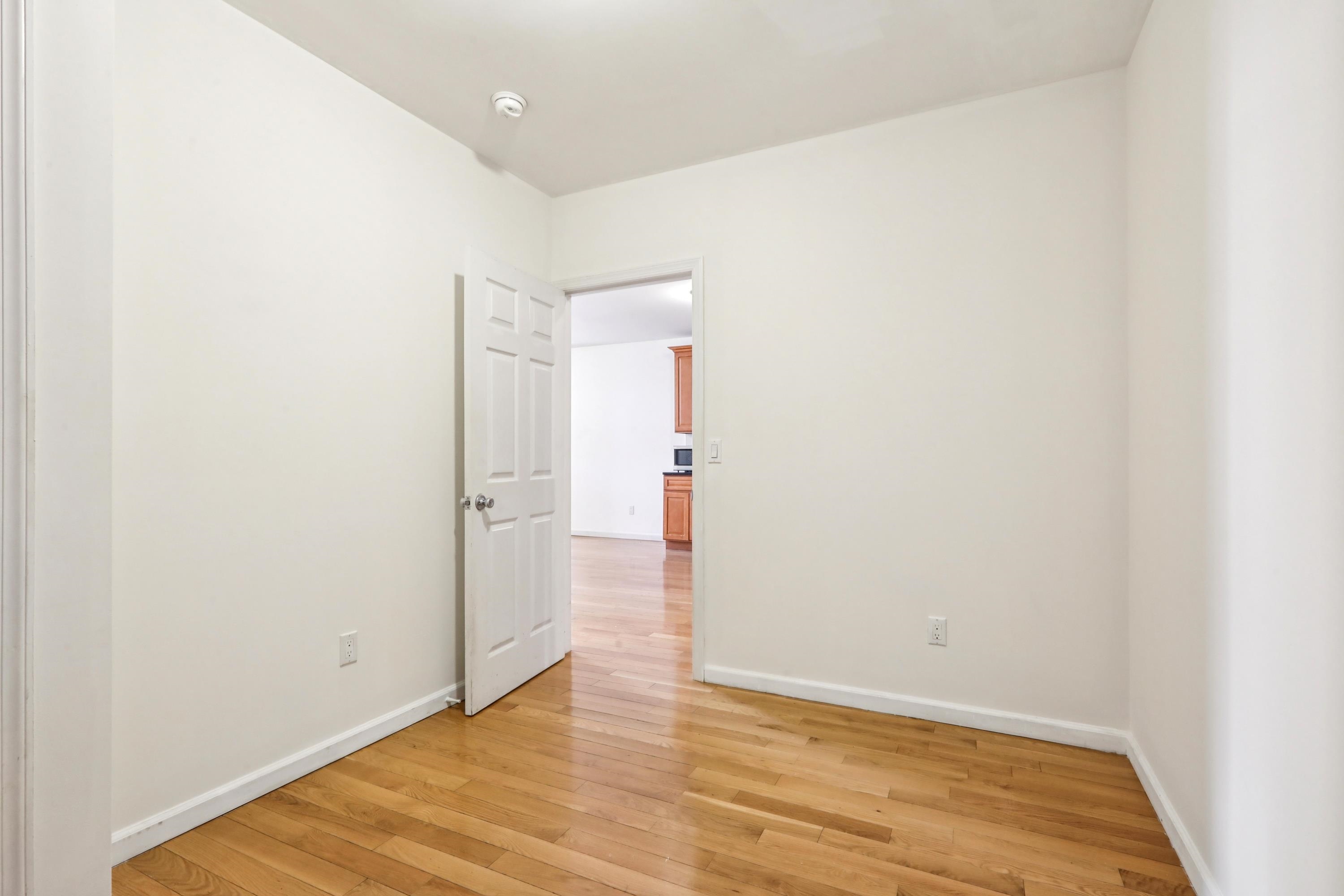 66 CHESTNUT AVE Unit: 1