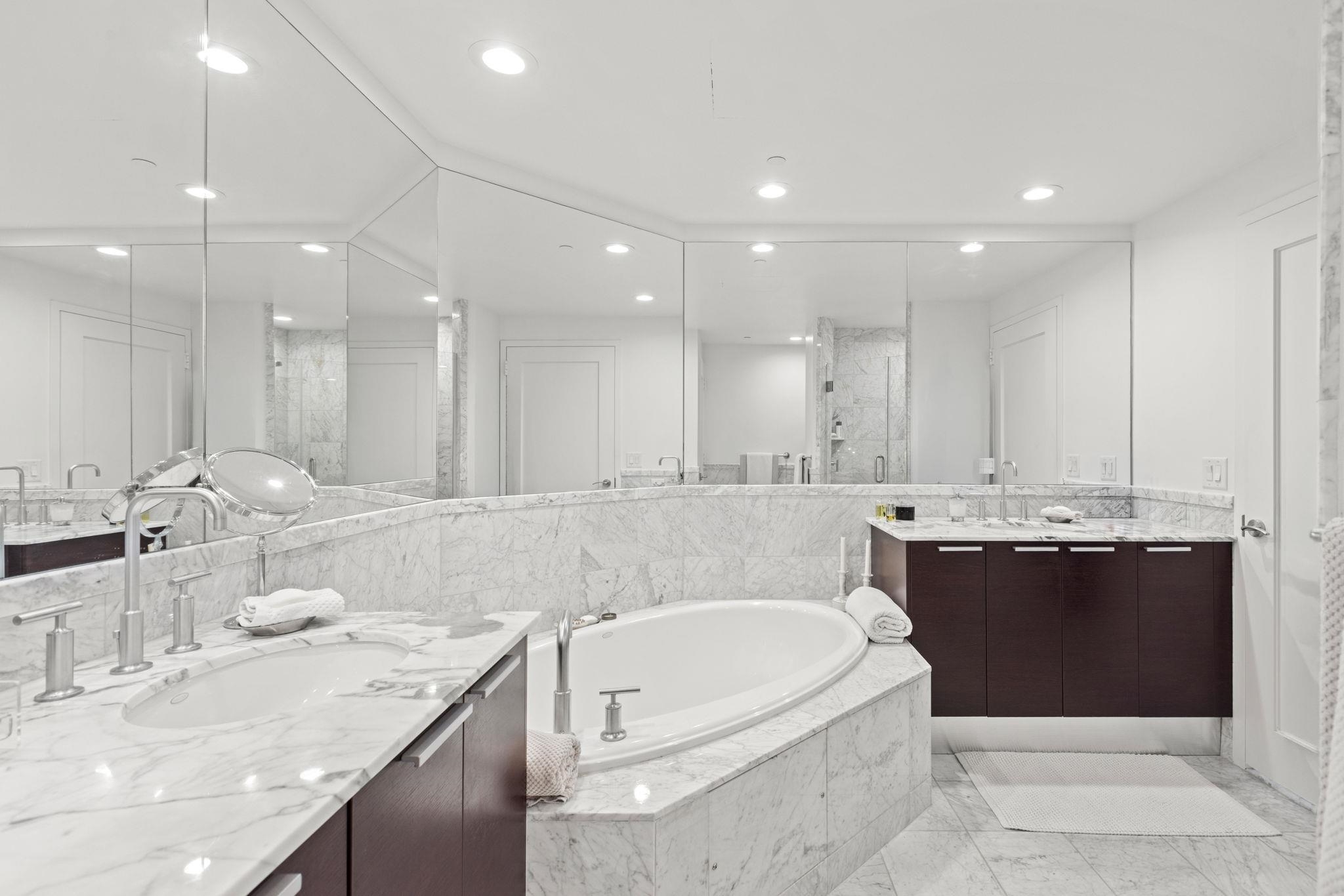 8100 RIVER RD Unit: 716