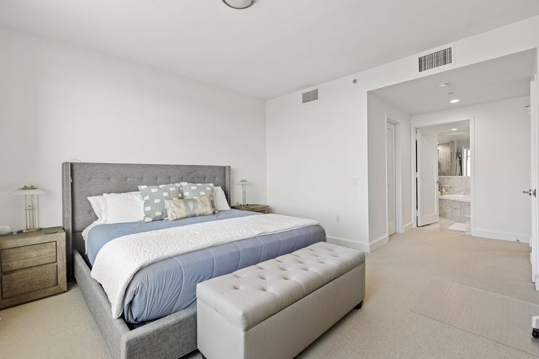 8100 RIVER RD Unit: 716