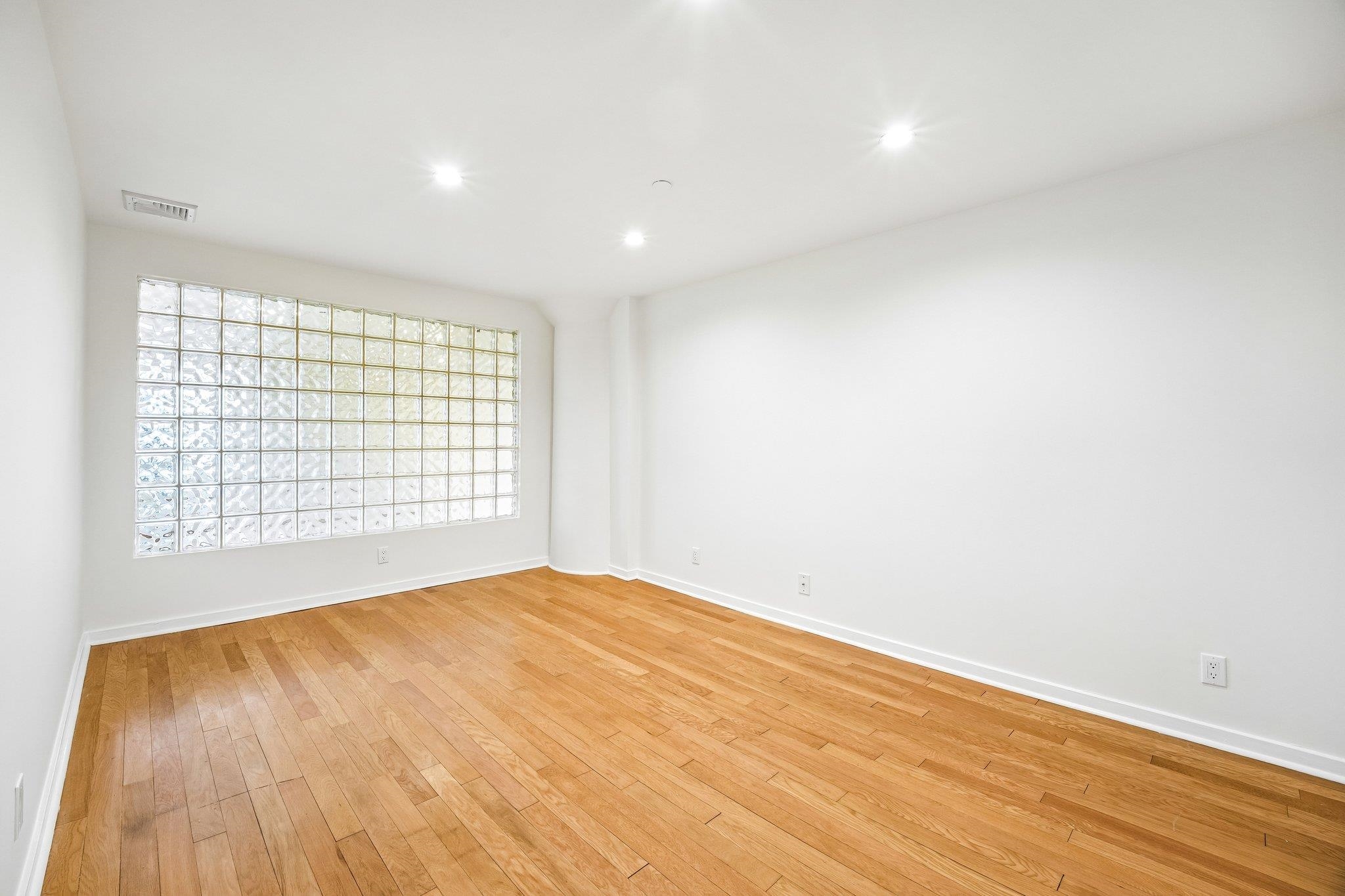 689 LUIS M MARIN BLVD Unit: 405