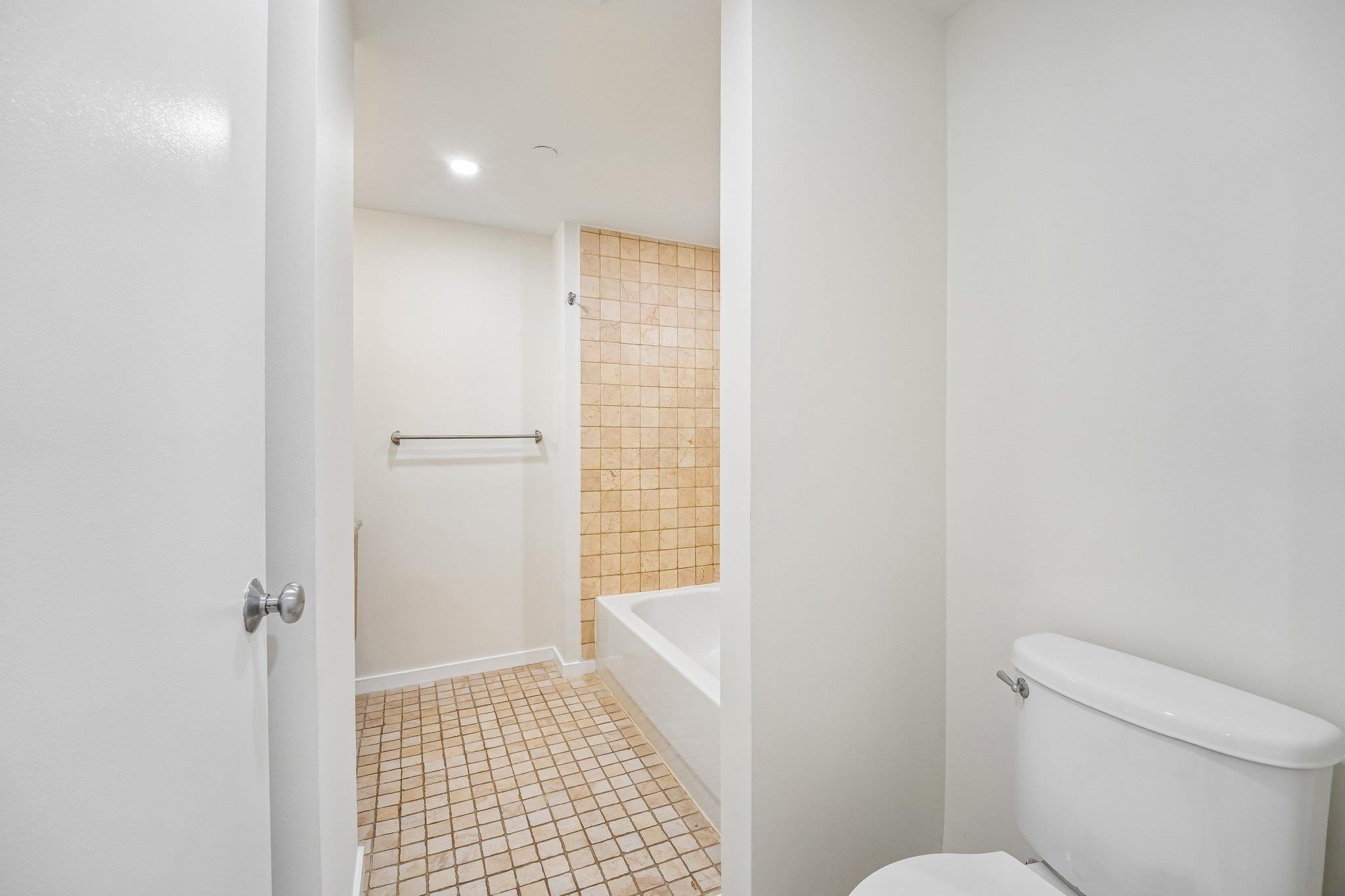 689 LUIS M MARIN BLVD Unit: 405