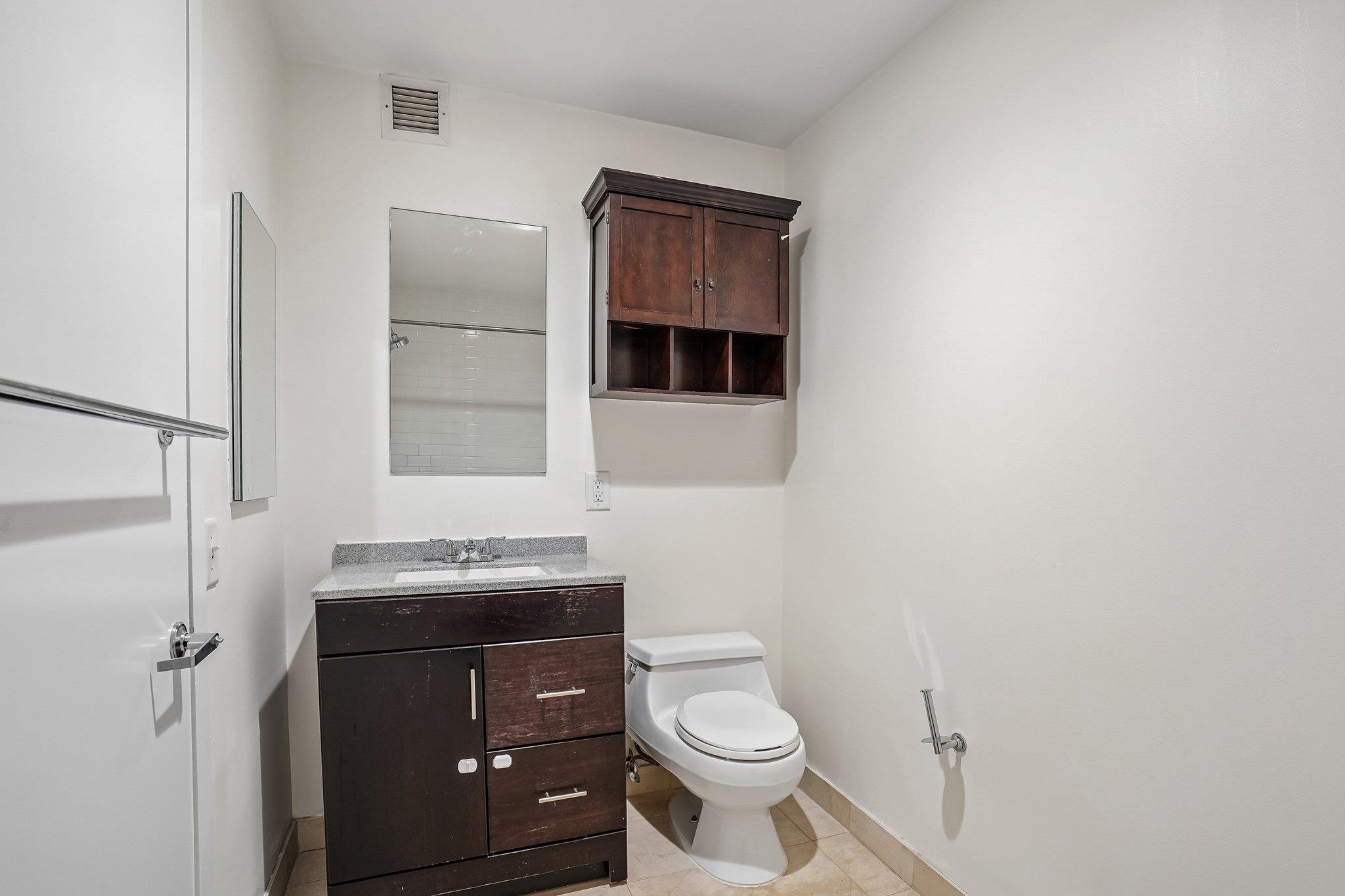 1215 HUDSON PARK Unit: 1215