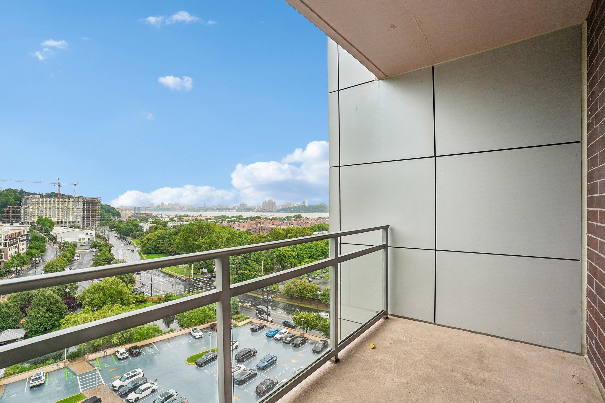 1215 HUDSON PARK Unit: 1215