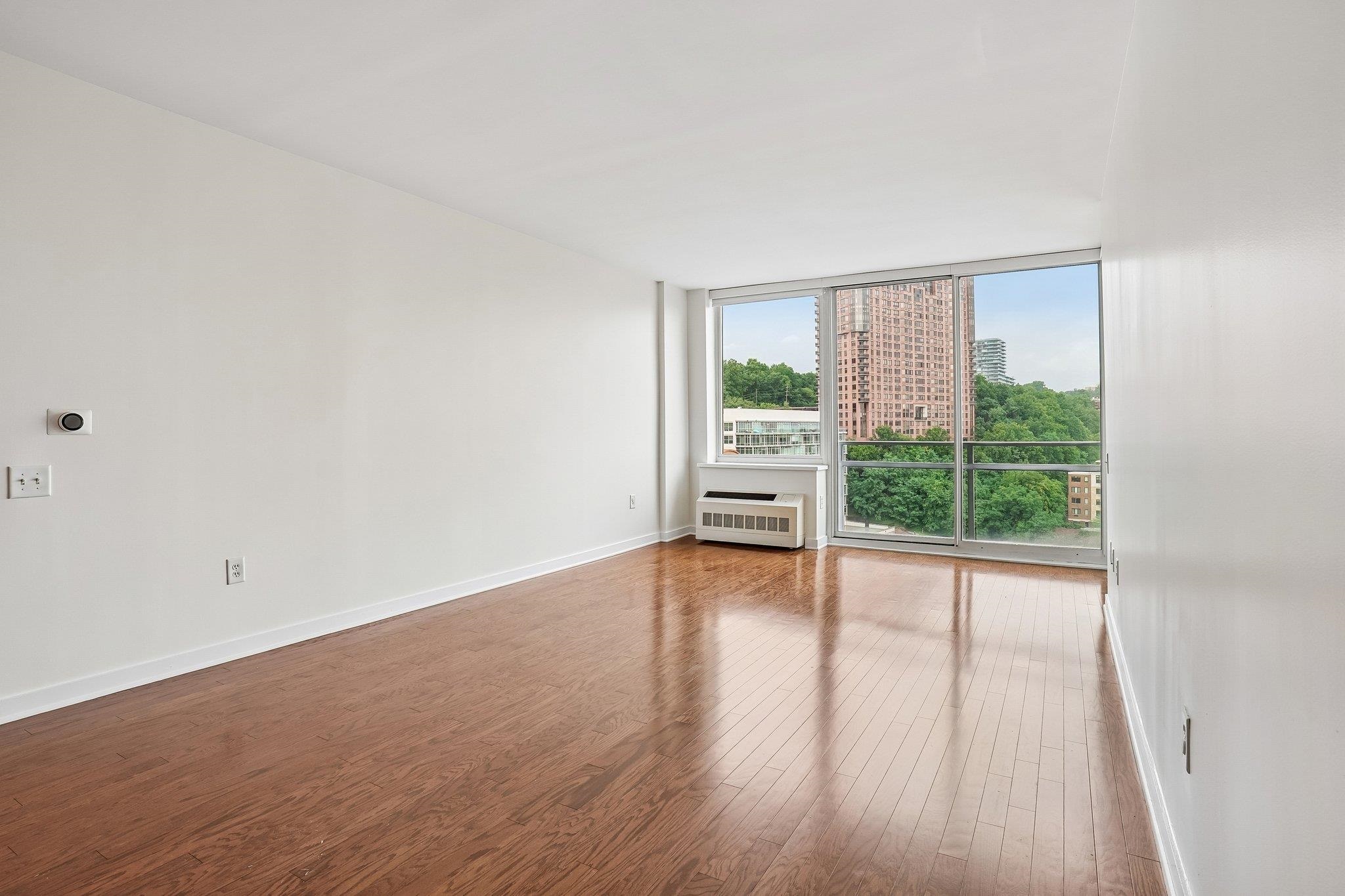 1215 HUDSON PARK Unit: 1215