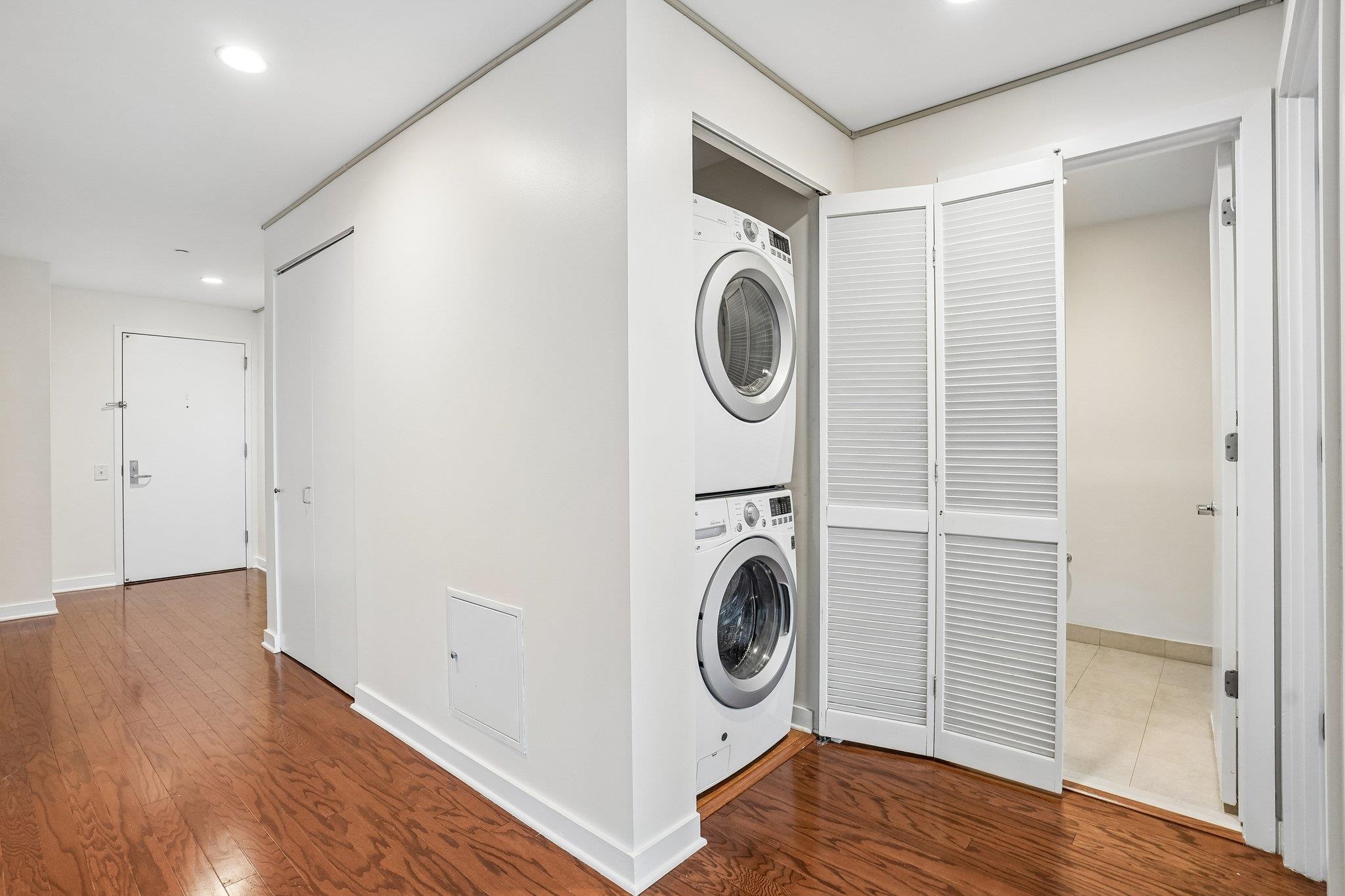1215 HUDSON PARK Unit: 1215