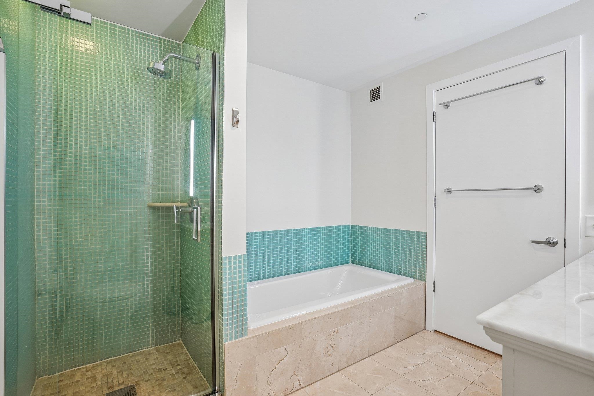 1215 HUDSON PARK Unit: 1215