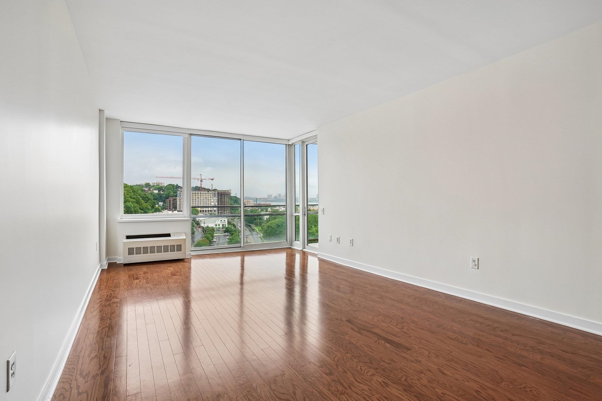 1215 HUDSON PARK Unit: 1215