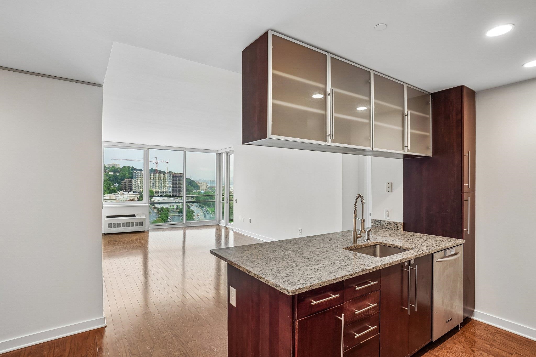 1215 HUDSON PARK Unit: 1215