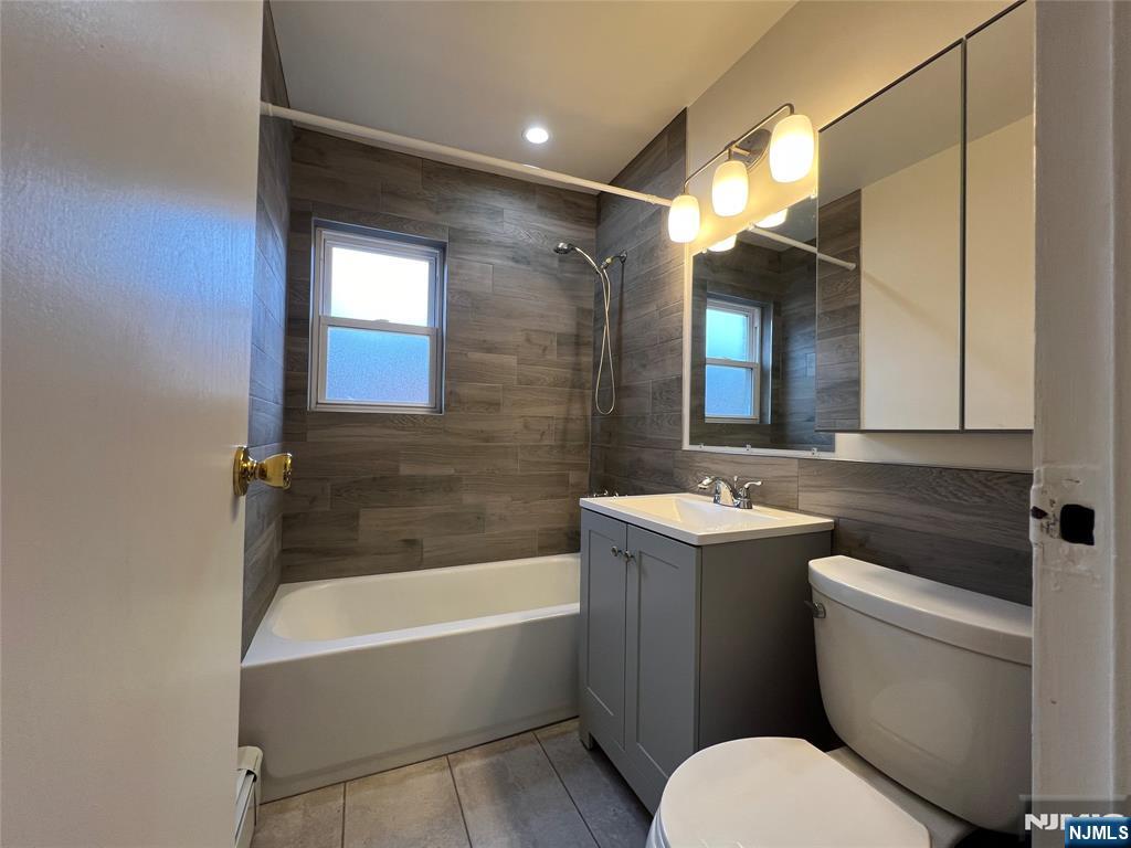 87 W Central Boulevard 2