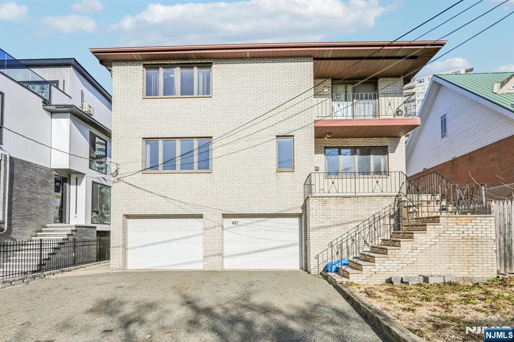 407 Jane Street