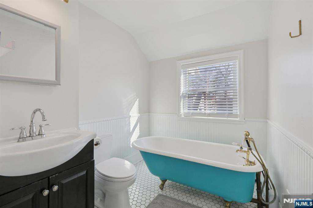 1114 Anderson Avenue