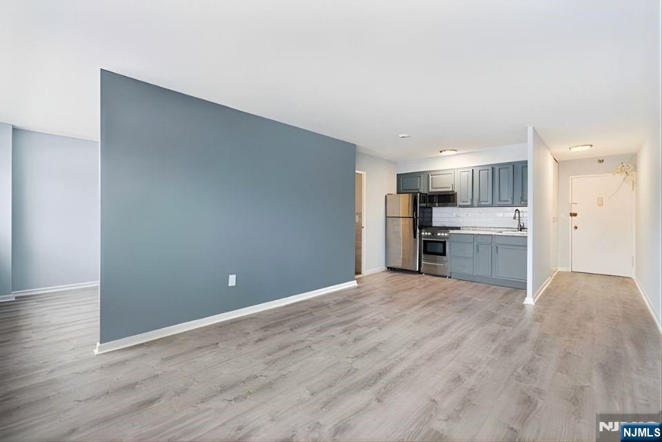 2180 Center Avenue 6E