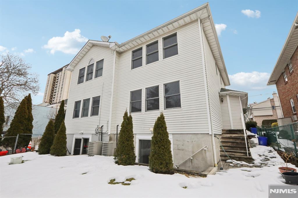 1561 Anderson Avenue