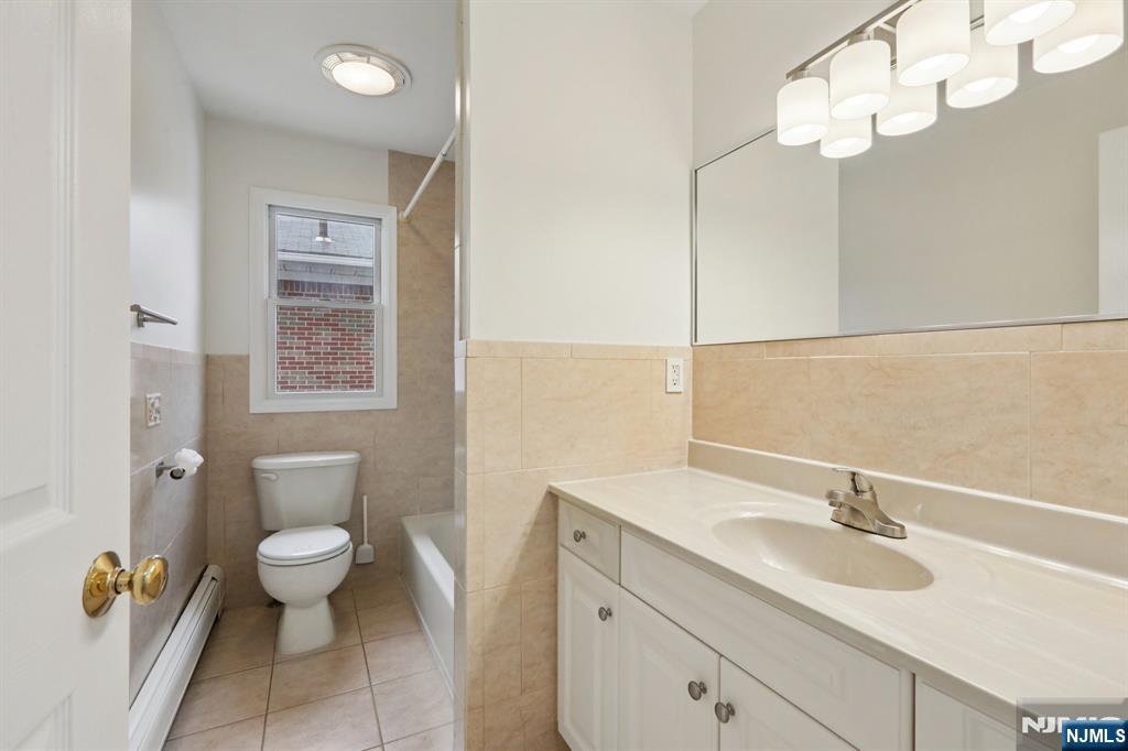 1561 Anderson Avenue