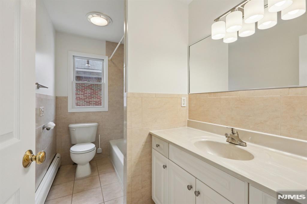 1561 Anderson Avenue