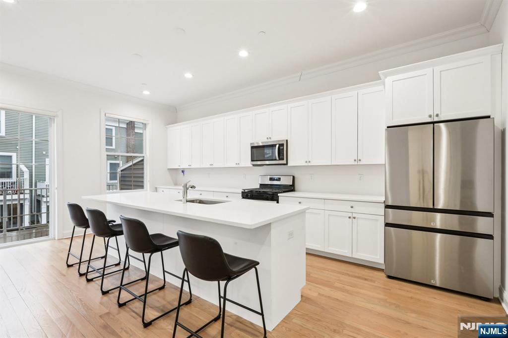 69 Parkside Lane 1203