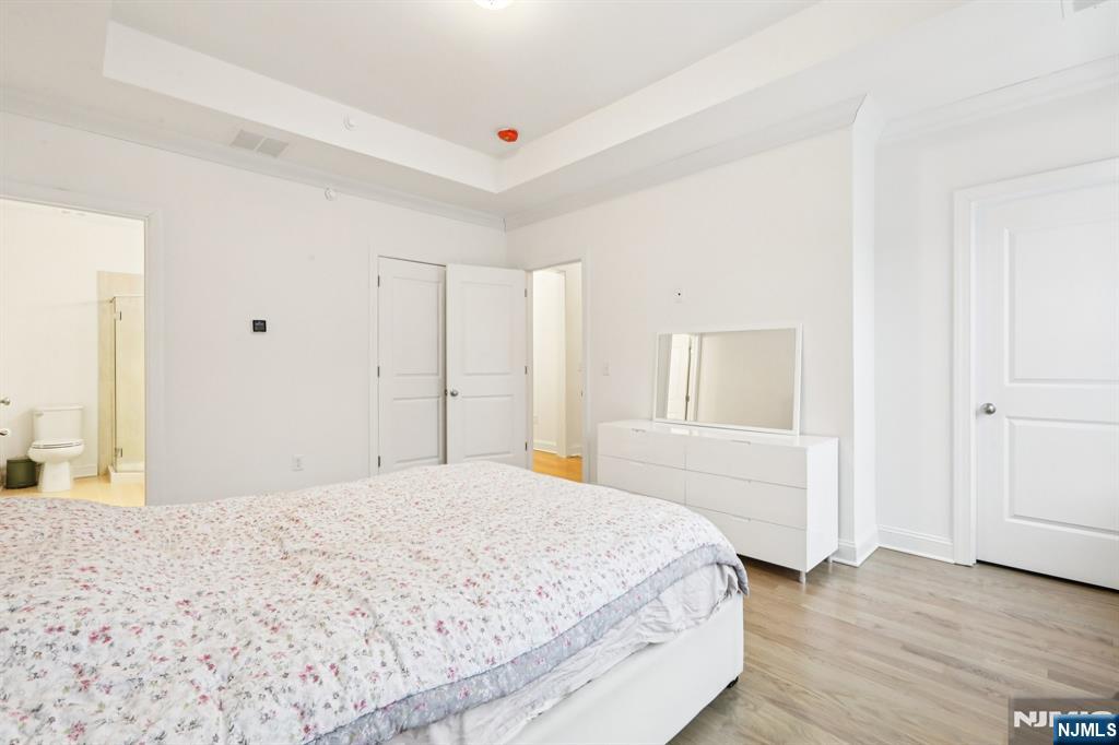 69 Parkside Lane 1203