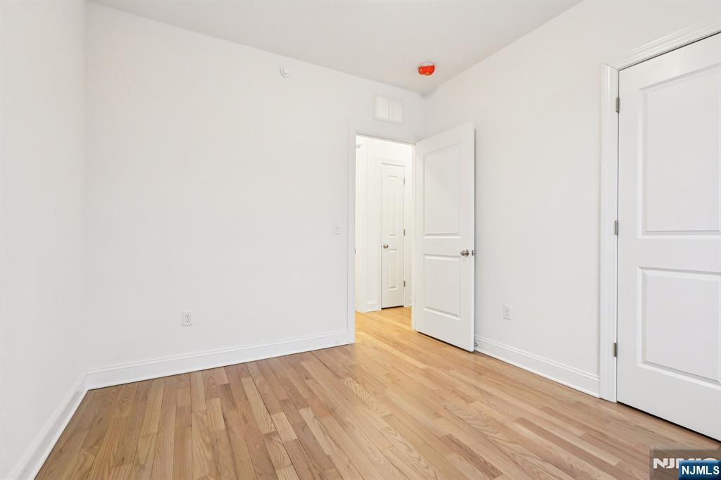 69 Parkside Lane 1203