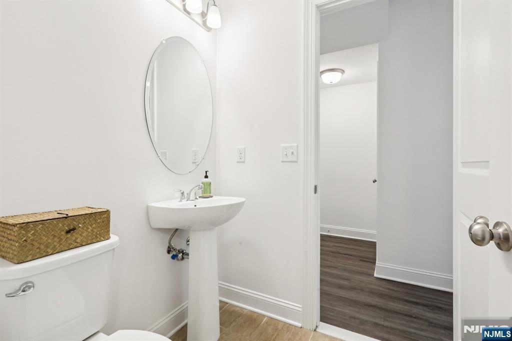 69 Parkside Lane 1203