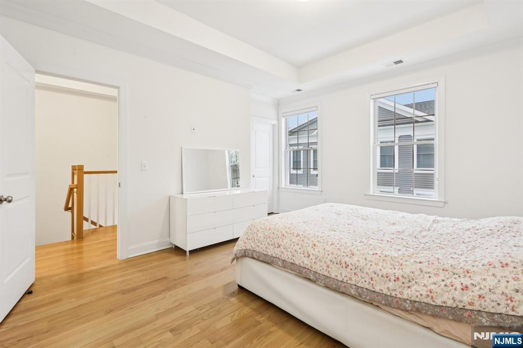 69 Parkside Lane 1203