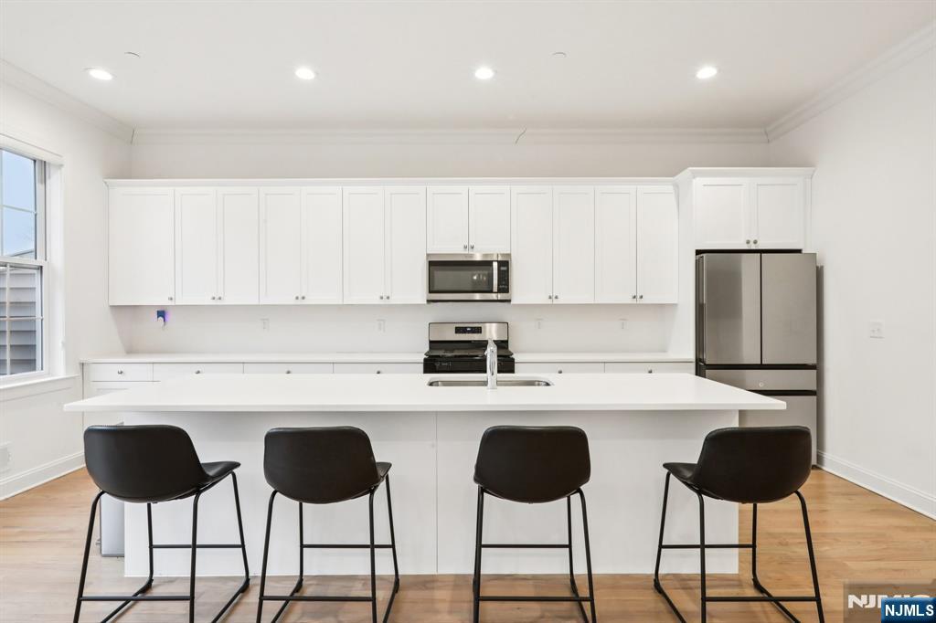 69 Parkside Lane 1203