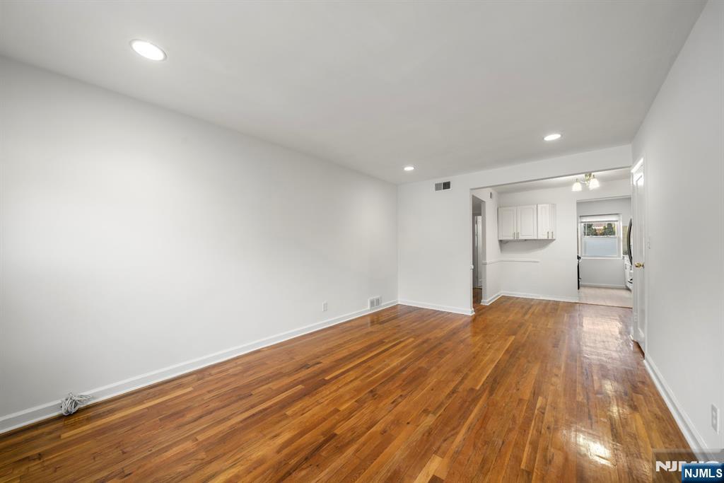 184 Hillside Avenue I1