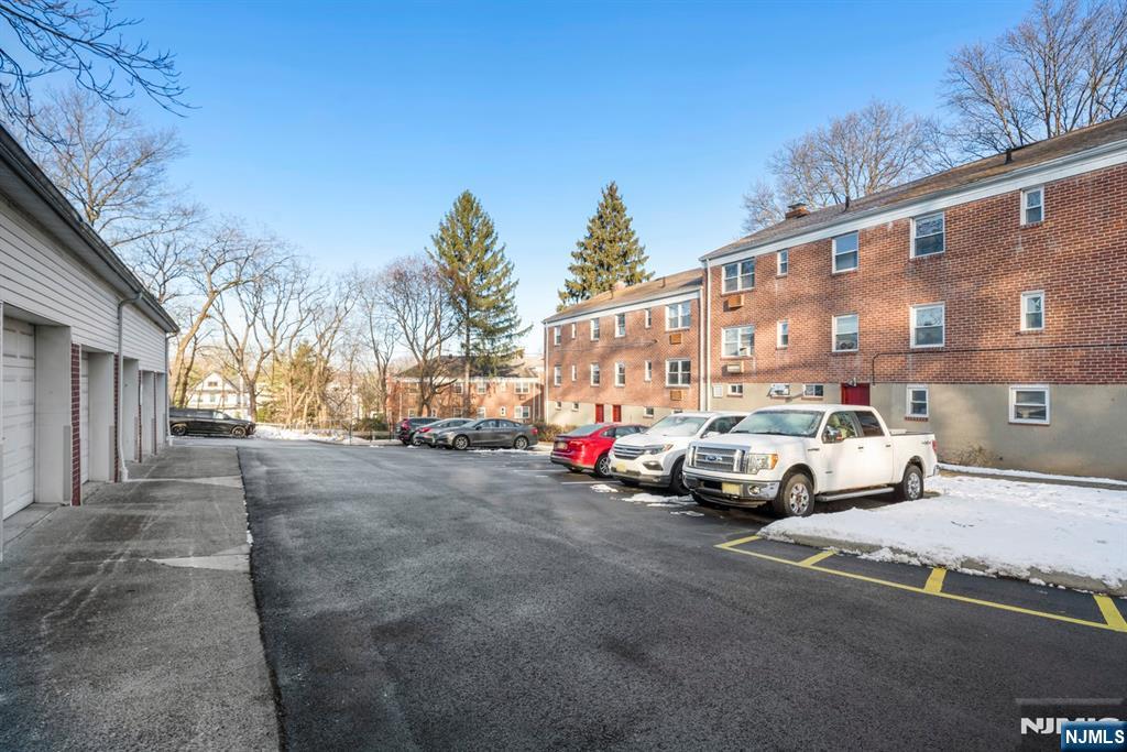 184 Hillside Avenue I1