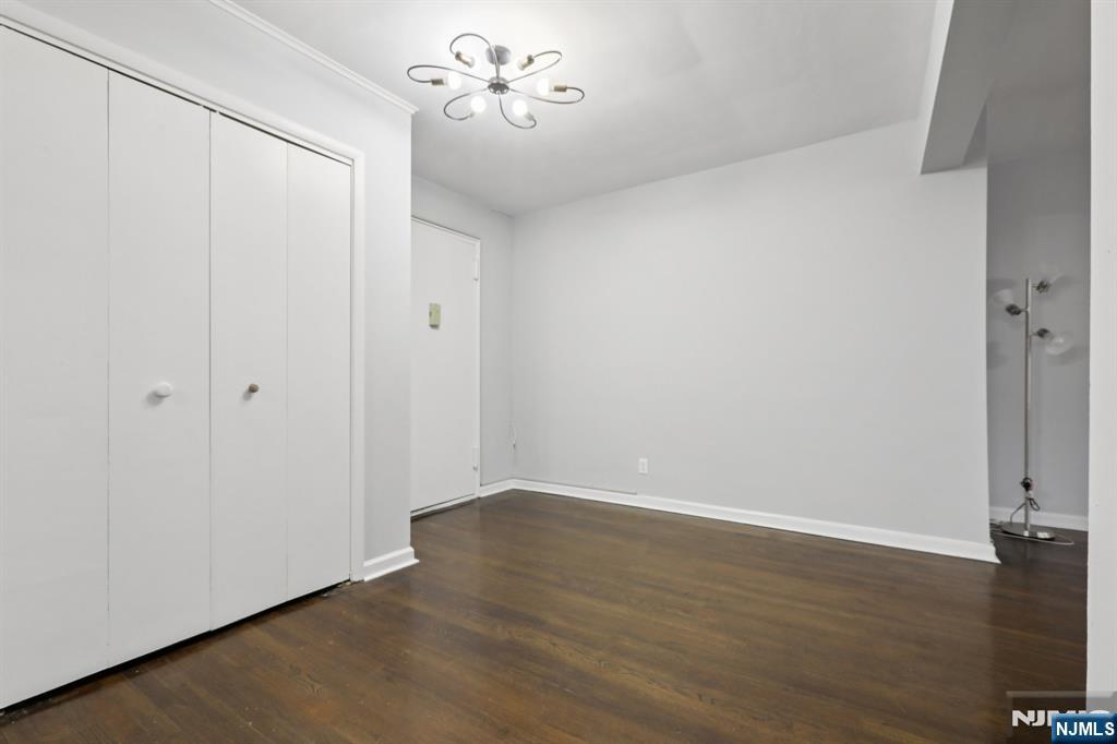 2160 Center Avenue 4N