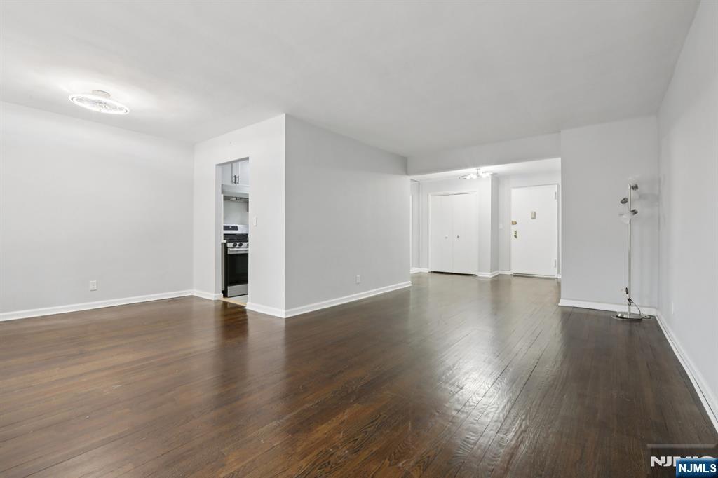 2160 Center Avenue 4N