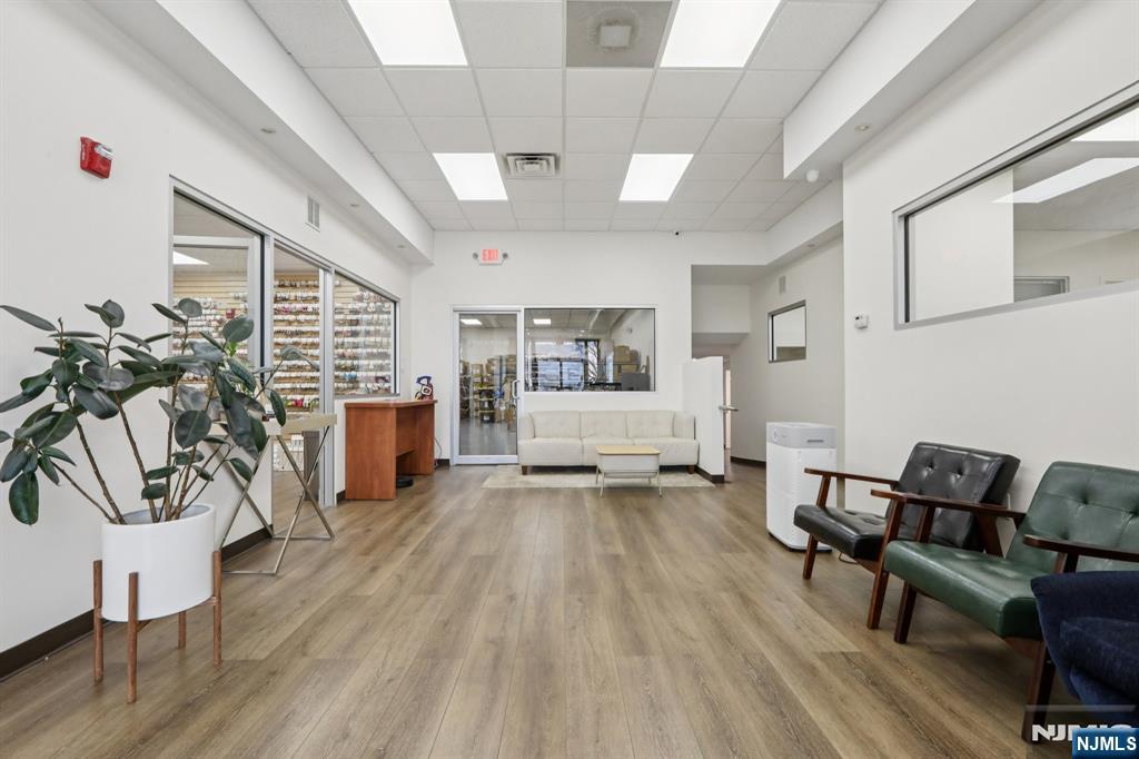 7-9 Ridgefield Avenue