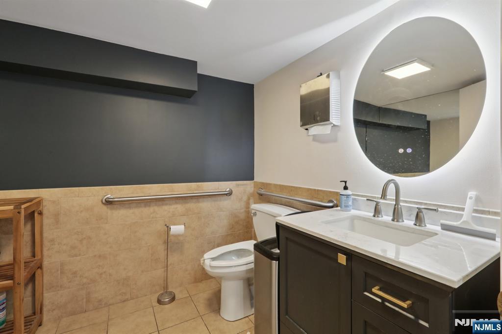7-9 Ridgefield Avenue
