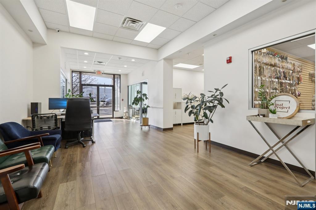 7-9 Ridgefield Avenue